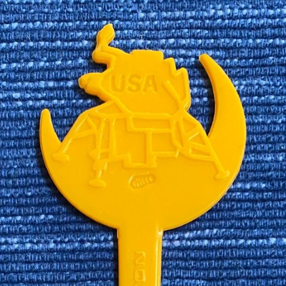 Vintage CONTINENTAL AIRLINES Houston Texas Swizzle Stir Stick NASA Lunar Module